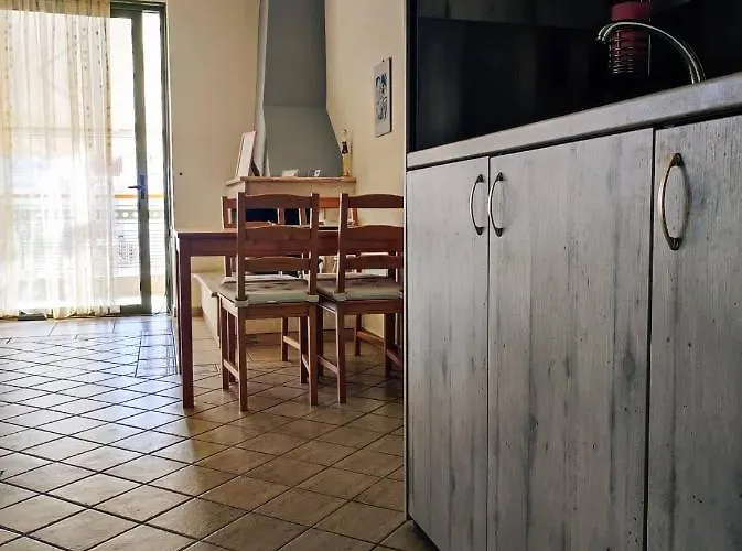 3bd In The Center - Self Check In * Patras