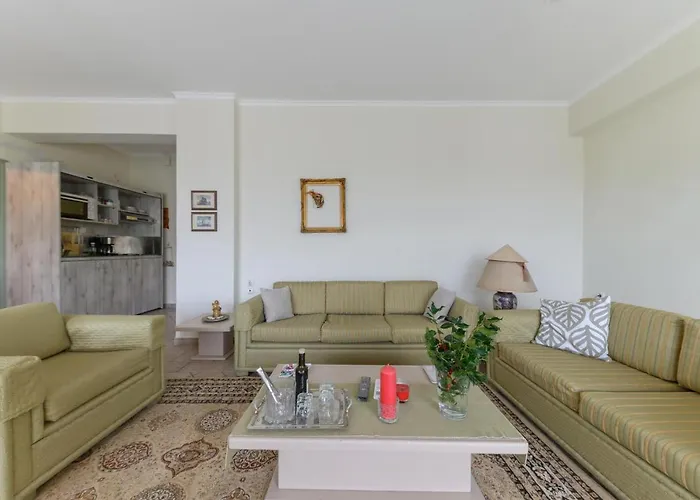 3bd In The Center - Self Check In Patras